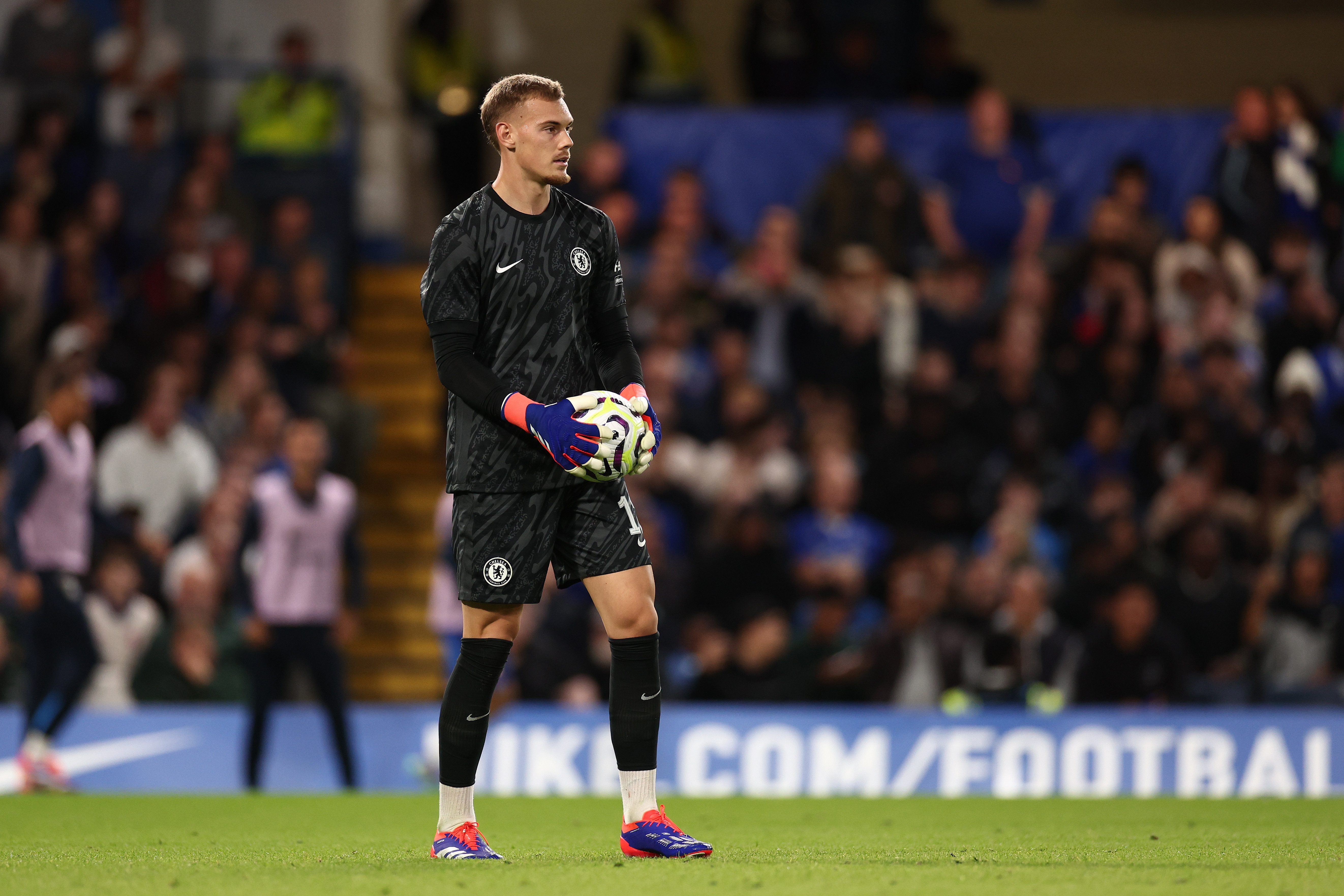 天空体育：切尔西二门约恩森吸引多队关注，但蓝军不打算放人